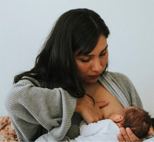 Zapalenie brodawki sutkowej - objawy, przyczyny i leczenie - Mustela Poland - 1