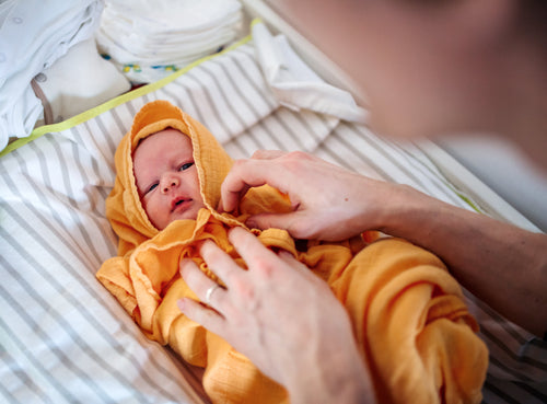 Przewijanie – 4 kwestie, na które warto zwrócić uwagę podczas zmiany pieluszki - Mustela Poland - 1