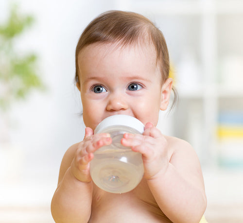 Gdy niemowlę nie chce pić. Jak zachęcić dziecko do picia - Mustela Poland - 1