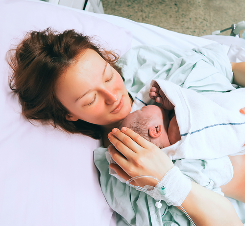 Jak radzić sobie z uczuciem zmęczenia podczas pierwszych tygodni z noworodkiem? - Mustela Poland - 1