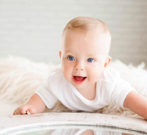 Drugi_miesiac_zycia_dziecka-min - Mustela Poland - 1