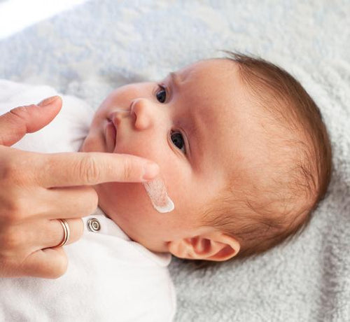 AZS - jak wydłużyć fazę remisji? Rozpoznanie, pielęgnacja, leczenie - Mustela Poland - 1