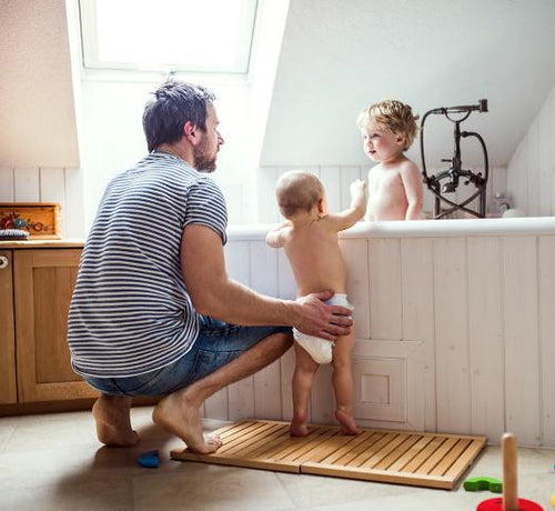 Czym różni się urlop ojcowski od urlopu tacierzyńskiego? - Mustela Polska - 1