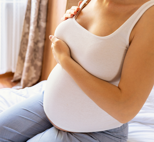 Jak masować pierś przy nawale pokarmu - Mustela Poland - 1