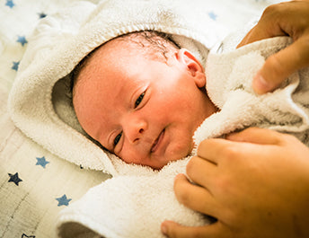 W co ubrać dziecko ze skórą skłonną do atopii? - Mustela Poland - 1