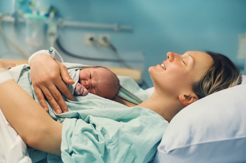 Najlepsze pozycje porodowe - Mustela Polska - 1