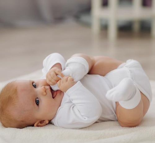 trzeci_miesiac_zycia_dziecka-min - Mustela Poland - 1