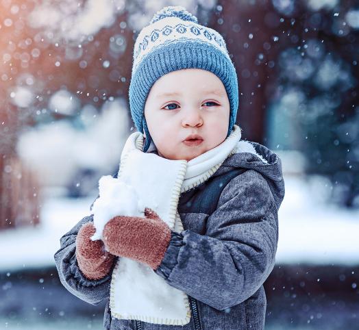 Zimowa pielęgnacja maluszka – o czym należy pamiętać? - Blog Mustela