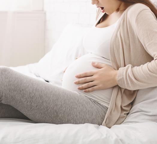 Oznaki zbliżającego się porodu – jak odczytywać swoje ciało