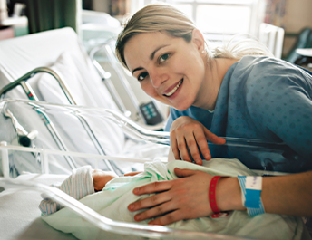 newborn baby with mom mob