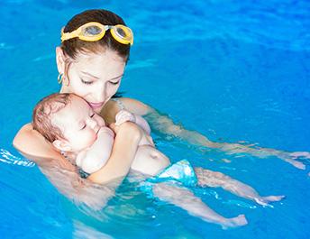 Korzyści z pływania niemowląt 2