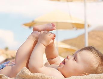 Uczulenie na słońce u dzieci — objawy i leczenie Алергія на сонце у дітей - симптоми і лікування